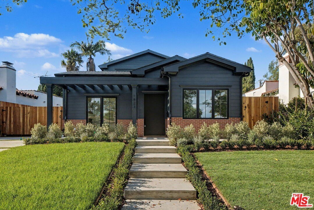 1823 S Shenandoah St