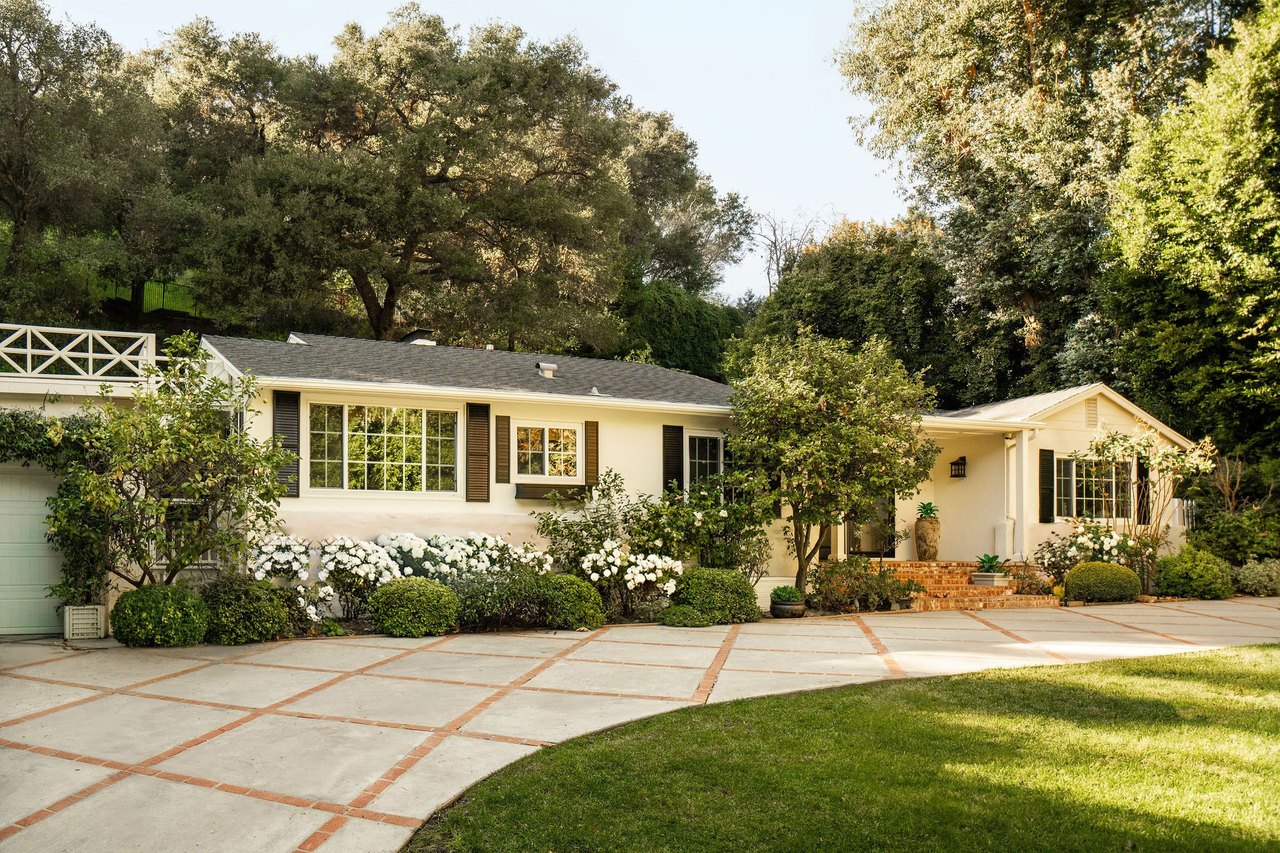 2533 Benedict Canyon Dr