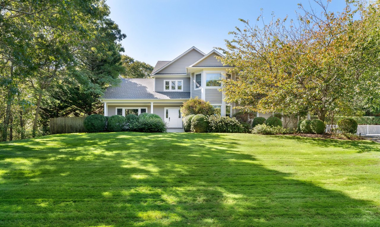 8 Mountain Laurel Ln